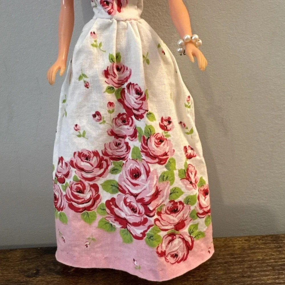 VTG 1960s Cut & Sew Roses Barbie Gown Dress Mommy‎ Made W Necklace & Bracelet